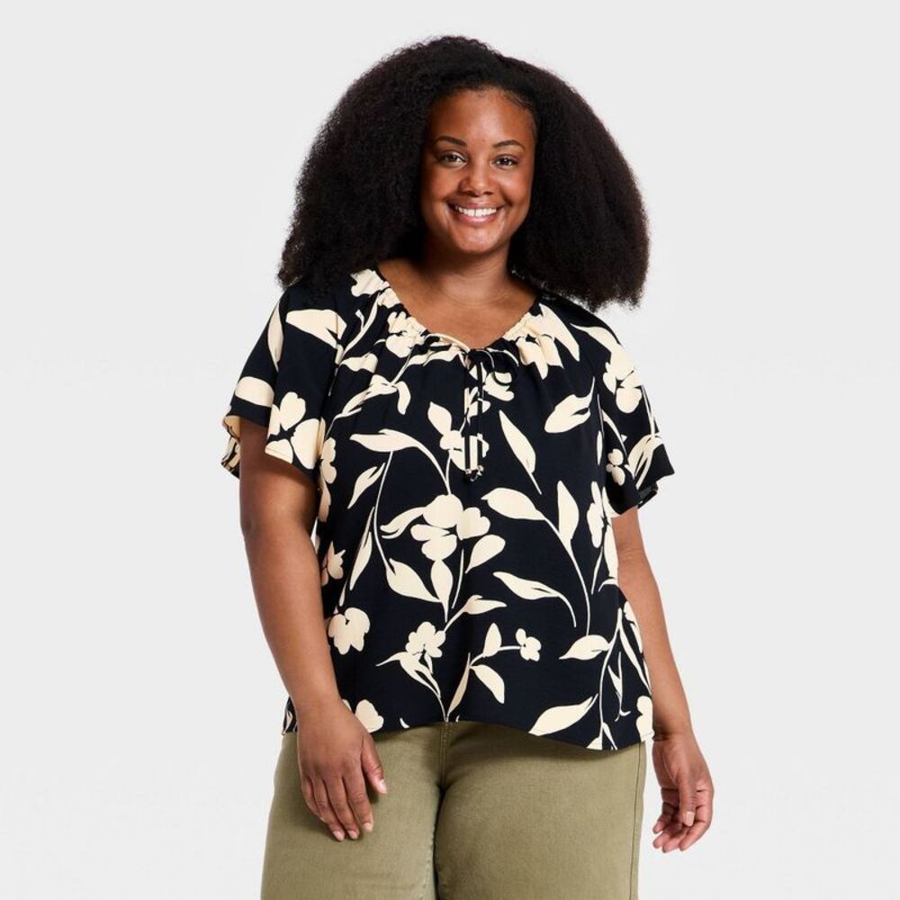 Women's Flutter Short Sleeve V-Neck Tie-Front Blouse - Black/Cream Floral 3X